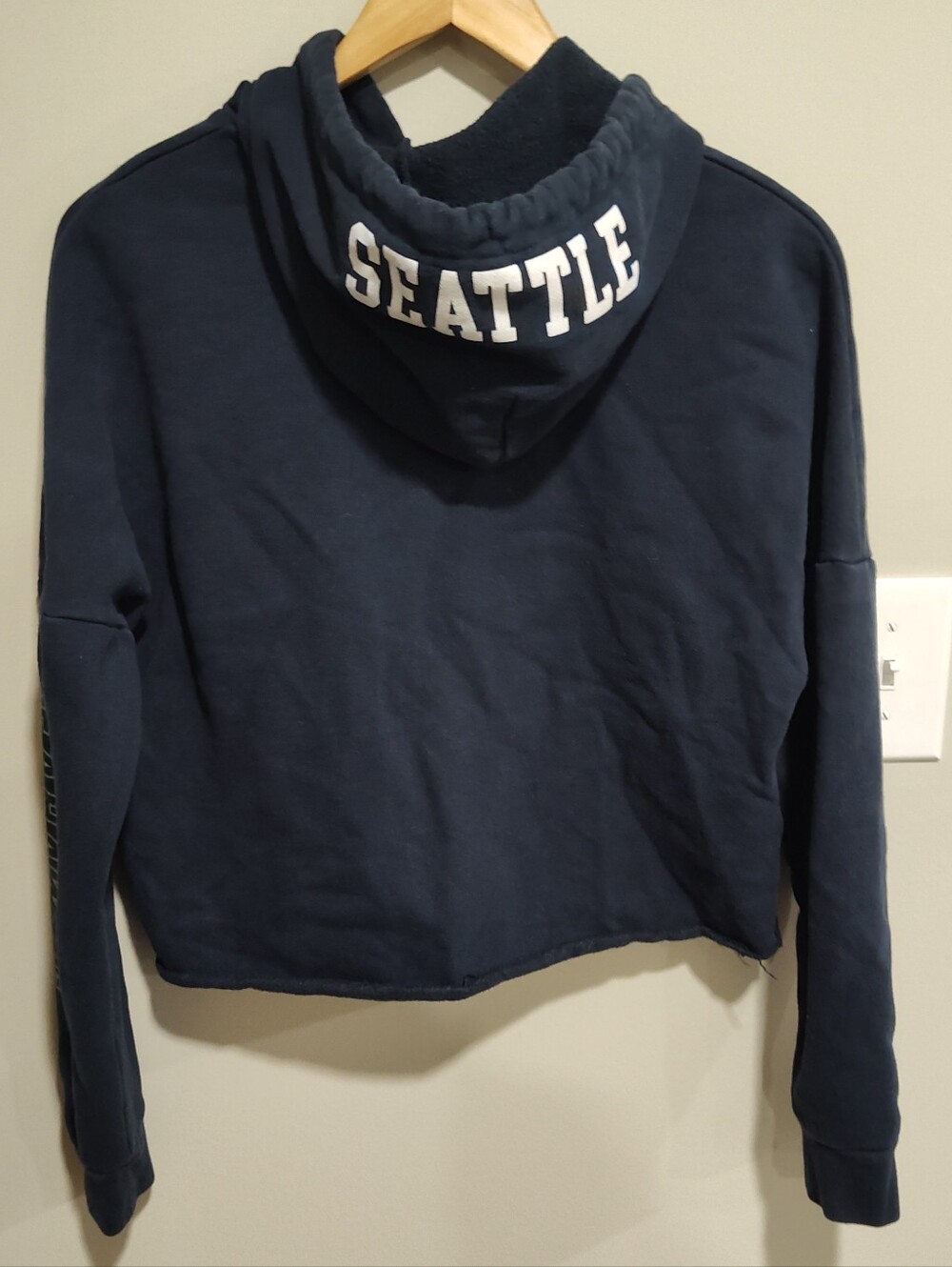 NFL Seattle Seahawks Cropped Long Sleeve Hoodie Sweatshirt, Women's Small, Blue - Picture 5 of 9